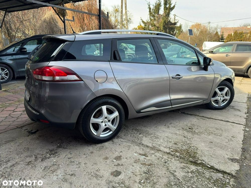 Renault Clio - 24