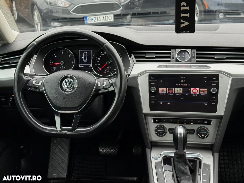 Volkswagen Passat 2.0 TDI DSG Comfortline - 8