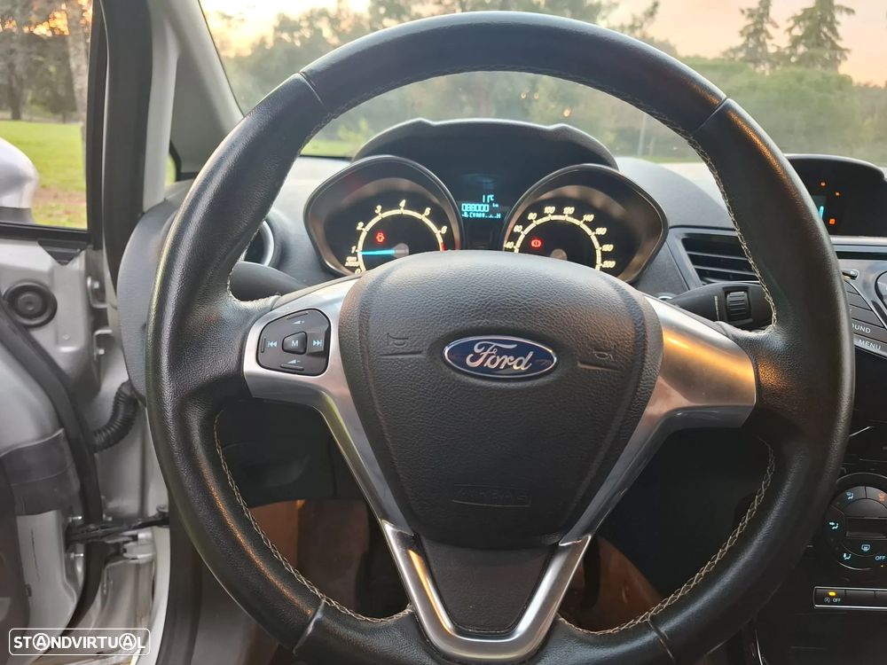 Ford Fiesta 1.0 Ti-VCT Titanium - 36