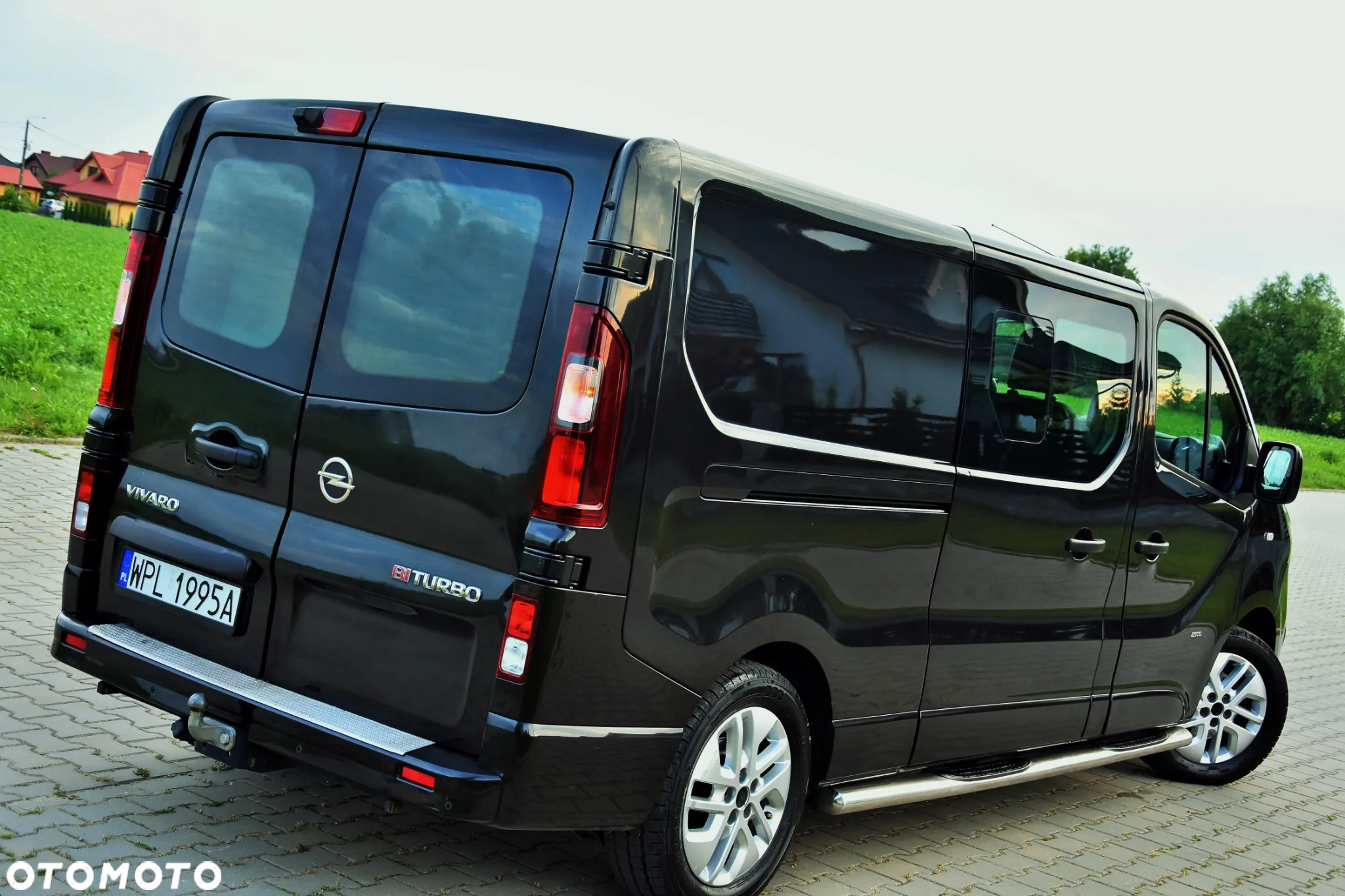 Opel Vivaro L2H1 2.9t Elegance - 4