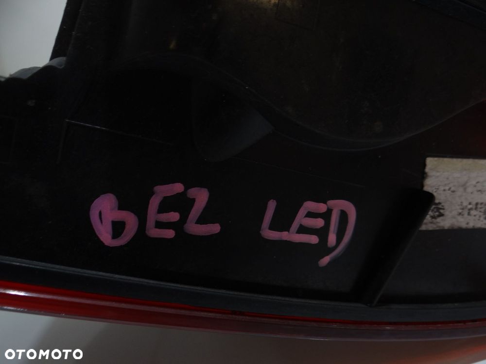 LAMPA LEWY TYŁ BMW E88 - 7