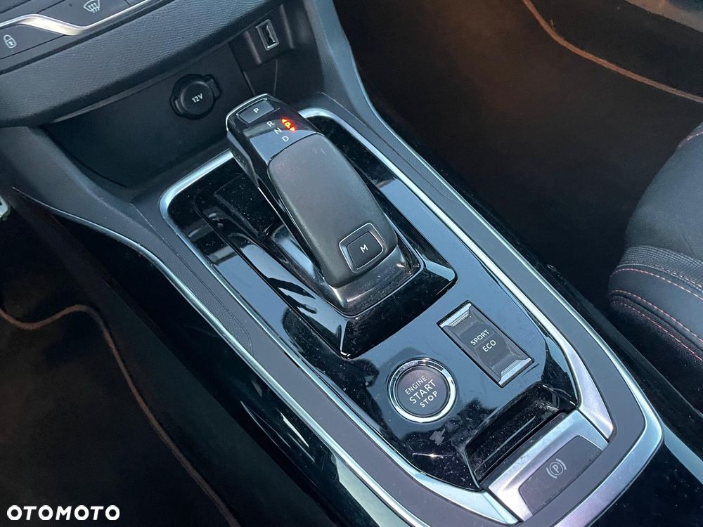 Peugeot 308 PureTech 130 GPF EAT8 Stop & Start GT - 15