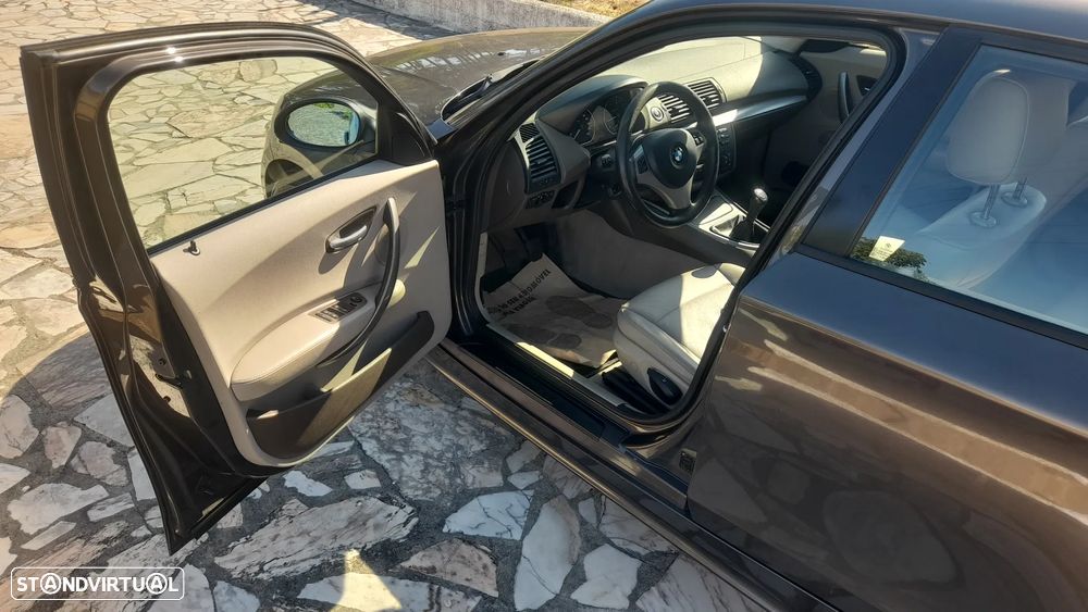 BMW 116 i Exclusive - 12