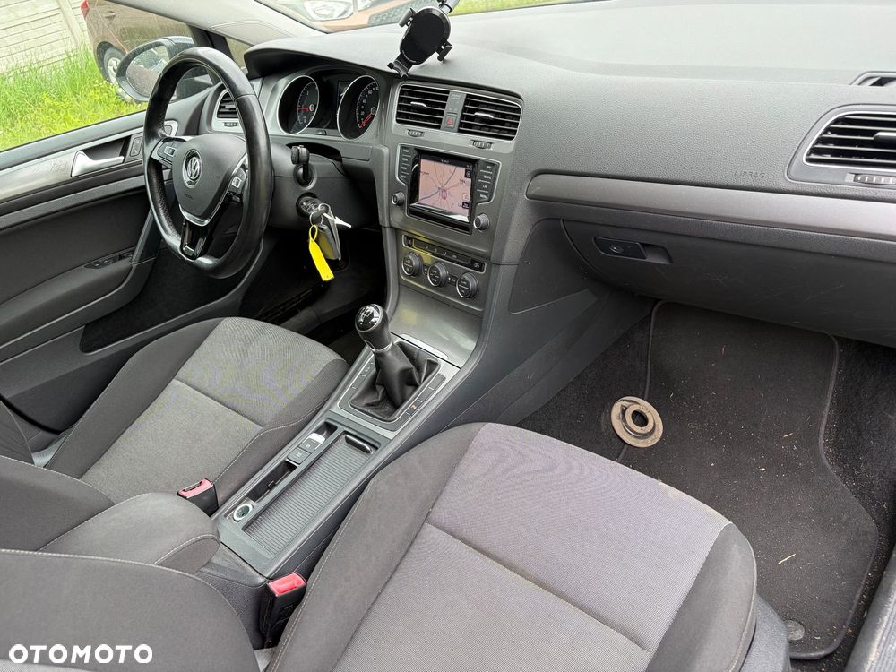 Volkswagen Golf - 15