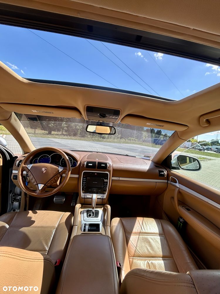 Porsche Cayenne - 5