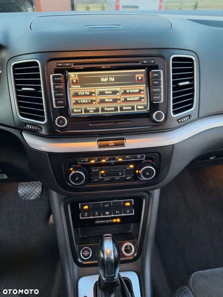 Volkswagen Sharan 2.0 TDI Highline DSG - 20