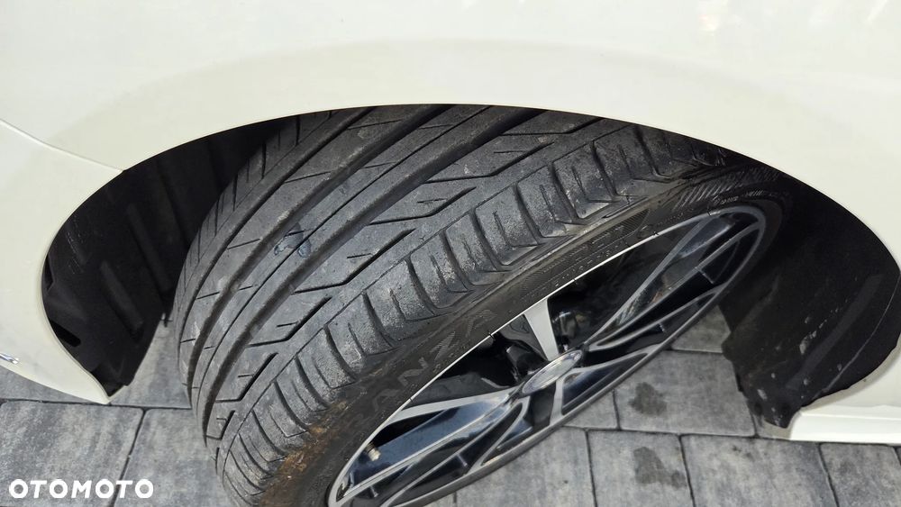 Mercedes-Benz Klasa B 200 (BlueEFFICIENCY) - 32