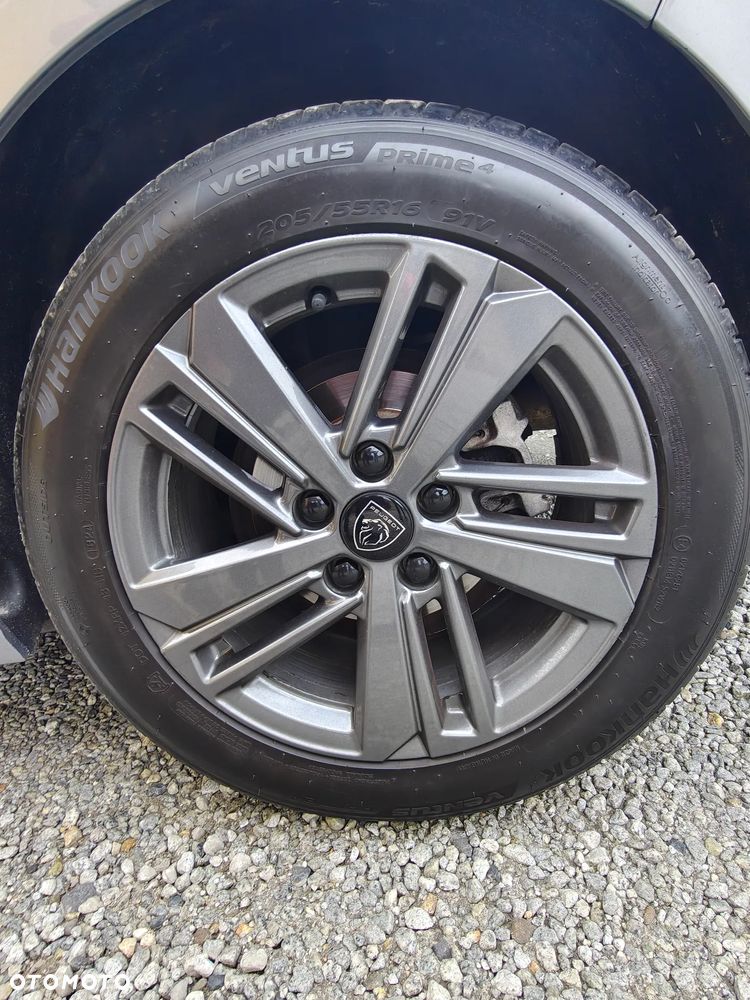 Peugeot 308 1.5 BlueHDi Allure S&S - 21