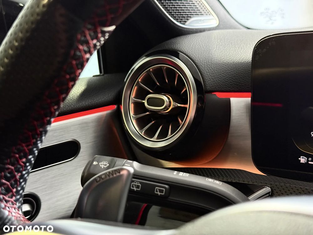 Mercedes-Benz Klasa A 35 AMG 4-Matic 7G-DCT - 15