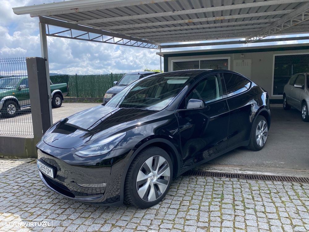 Tesla Model Y Long Range Dual Motor AWD - 12