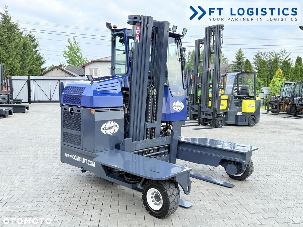 Combilift WÓZEK CZTEROKIERUNKOWY - WIELOKIERUNKOWY | COMBILIFT C4500S | GAS | TRIPLEX 5550MM | POZYCJONER WIDEŁ | WOLNY SKOK | NOWE OPONY | PO SERWISIE | STAN IDEALNY | Szeroka oferta wózków czterokierunkowych i bocznych, dopasowanych do różnorodnych potrzeb i zastosowań - 5