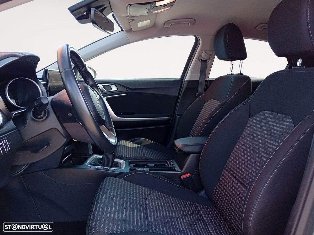 Kia XCeed 1.0 T-GDI Dynamic - 9