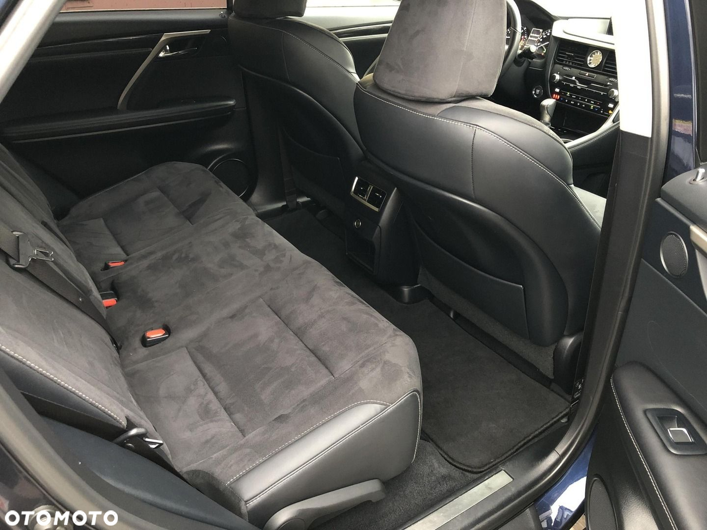 Lexus RX - 11