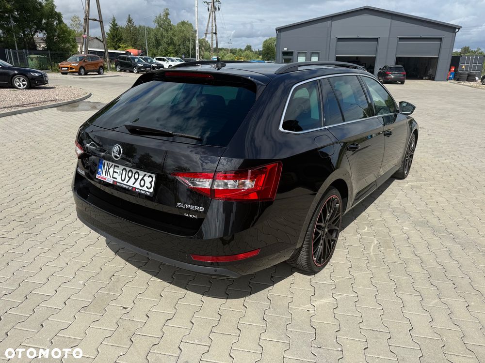 Skoda Superb 2.0 TDI 4x4 DSG Premium Edition - 9