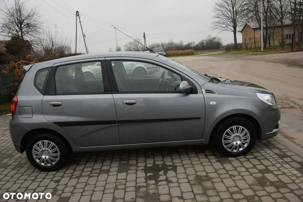 Chevrolet Aveo - 9