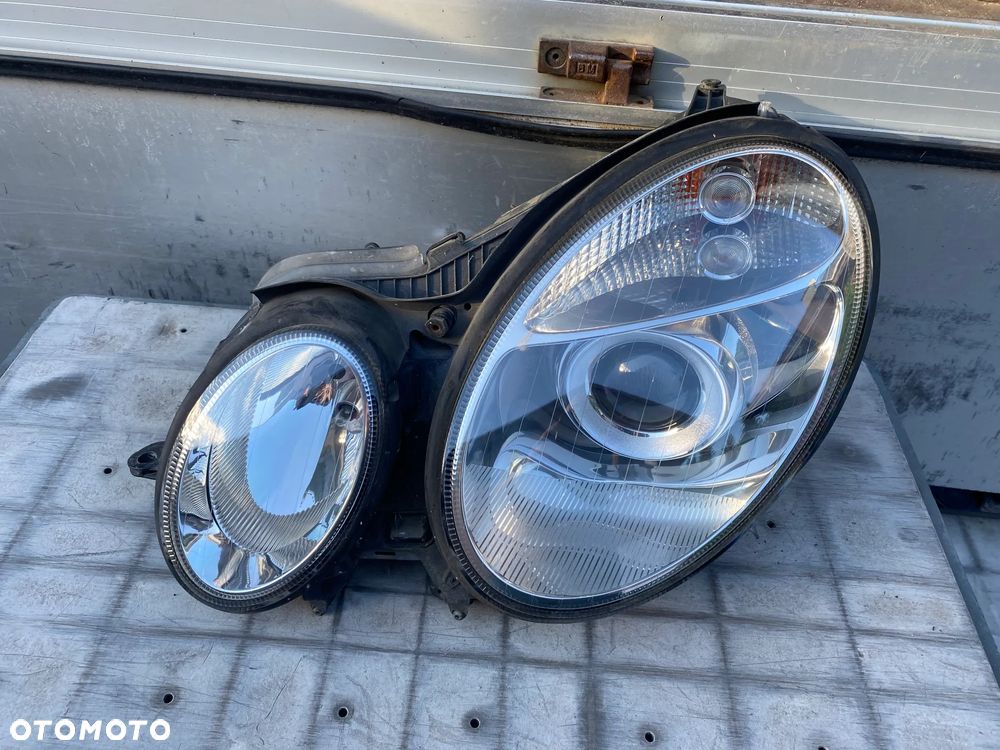 lampa e klasa w211 H7 przed liftem lewa eu cała - 1