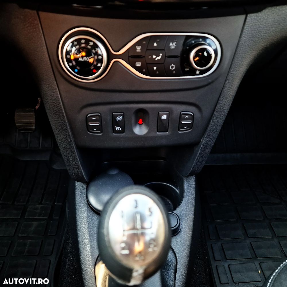 Dacia Logan 0.9 TCe Prestige - 22