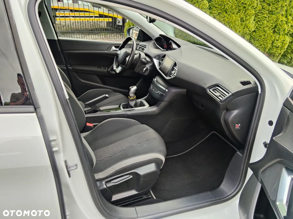 Peugeot 308 1.6 BlueHDi Active S&S - 29