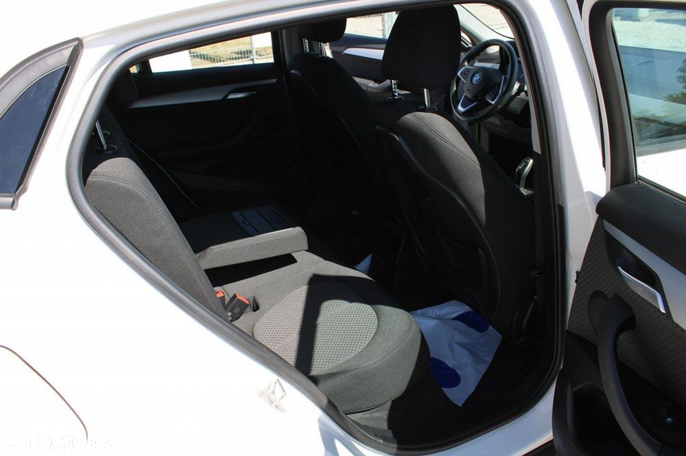 BMW X2 sDrive18i Advantage - 33