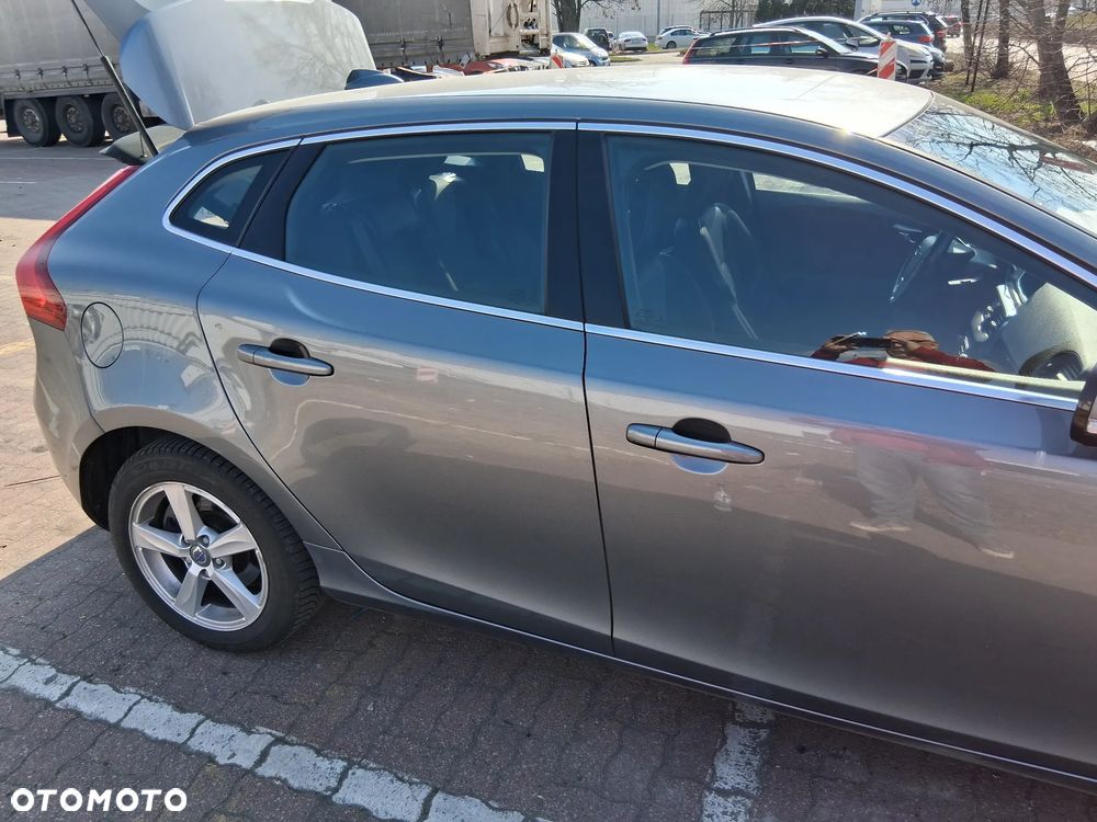 Volvo V40 - 20