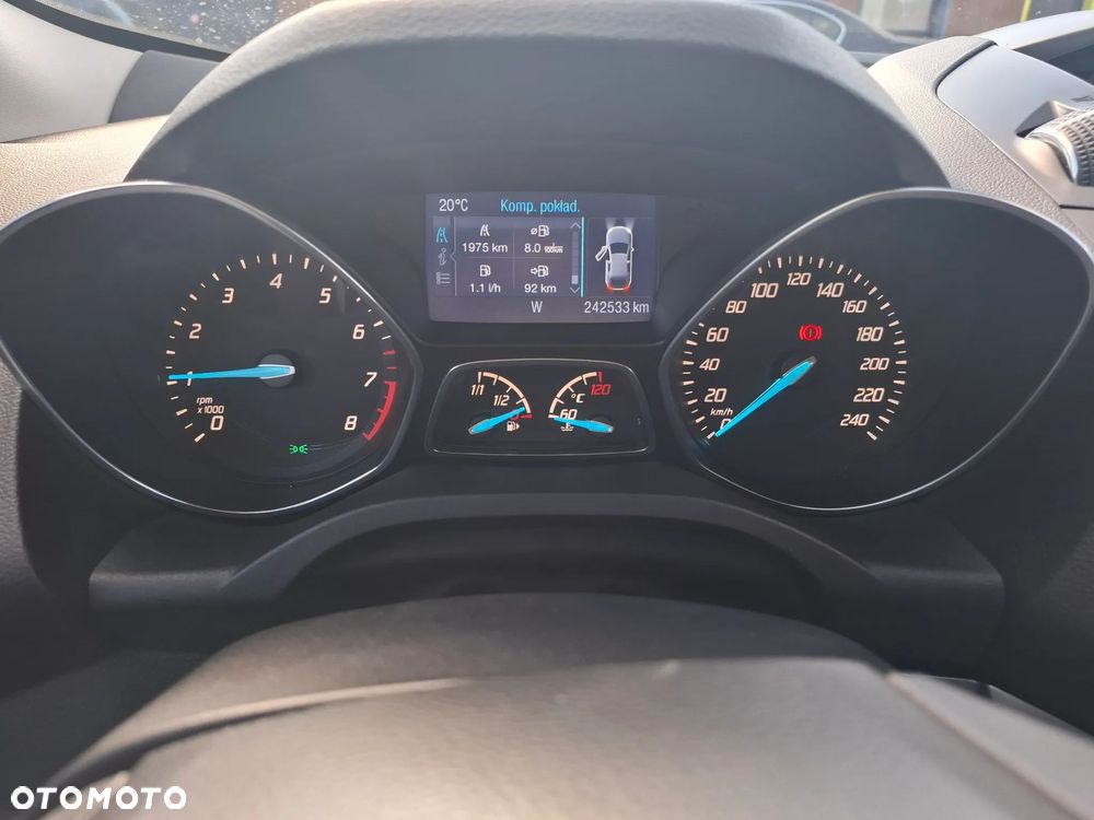 Ford Kuga - 17
