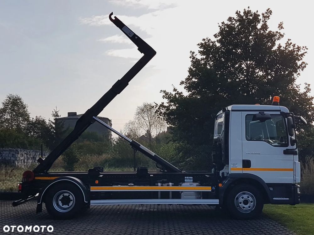 MAN TGL 12.220 HAKOWIEC 4x2 KLIMA - 15