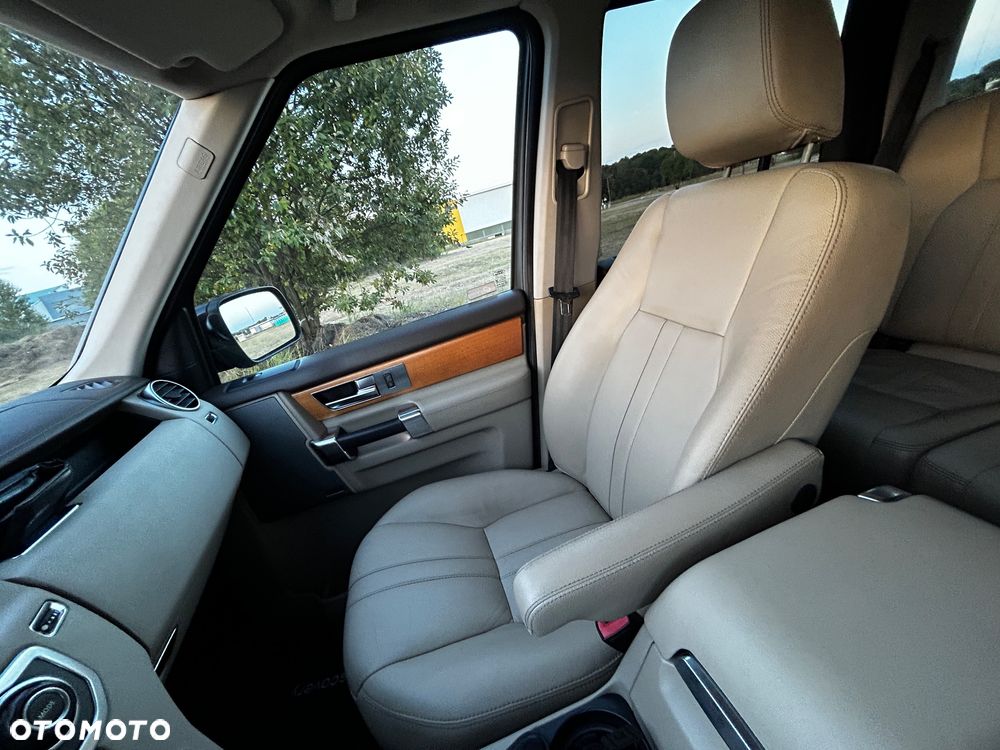Land Rover Discovery 3.0D V6 HSE - 11