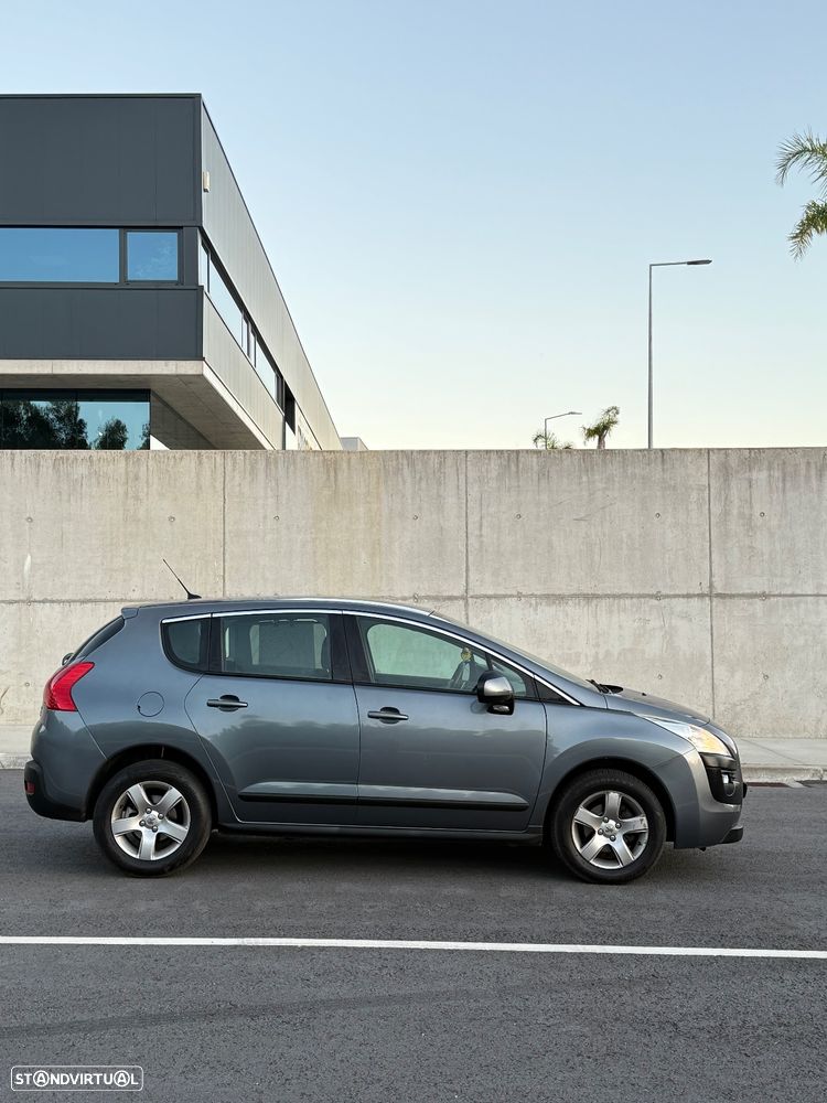 Peugeot 3008 1.6 e-HDi Executive CMP6 - 6