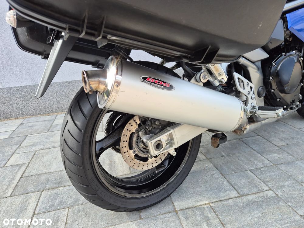 Suzuki GSX - 13