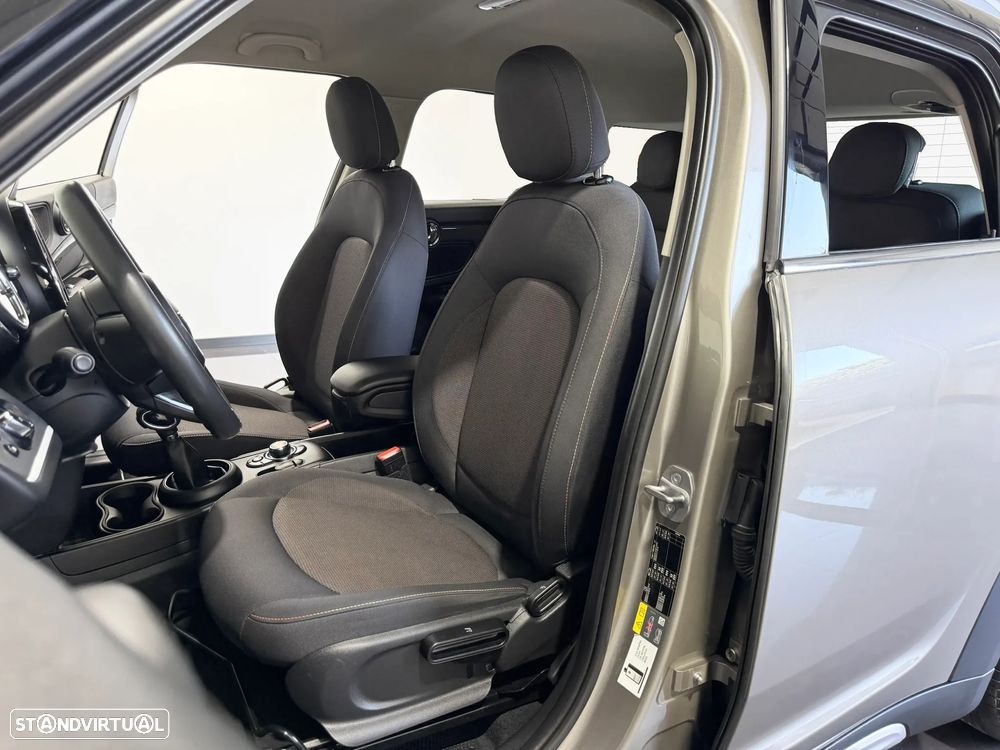 MINI Countryman Cooper SE ALL4 Auto - 7