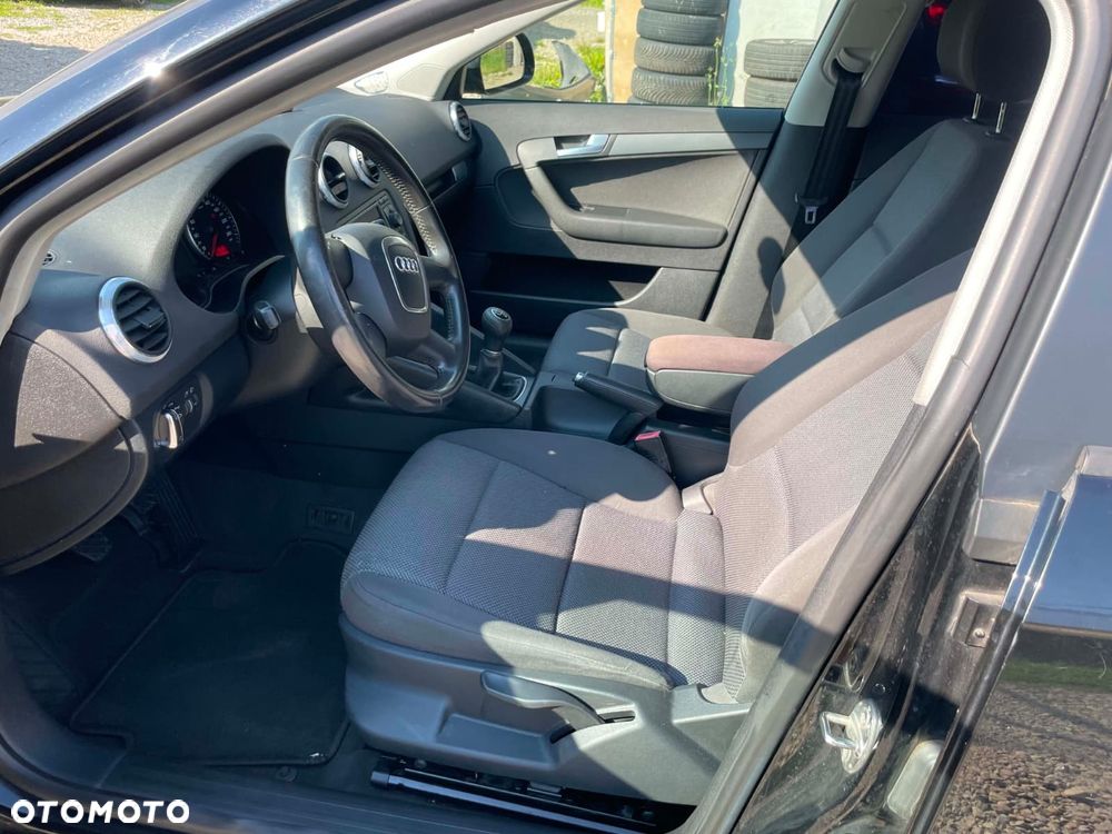 Audi A3 Sportback 1.4 TFSI Ambiente - 10
