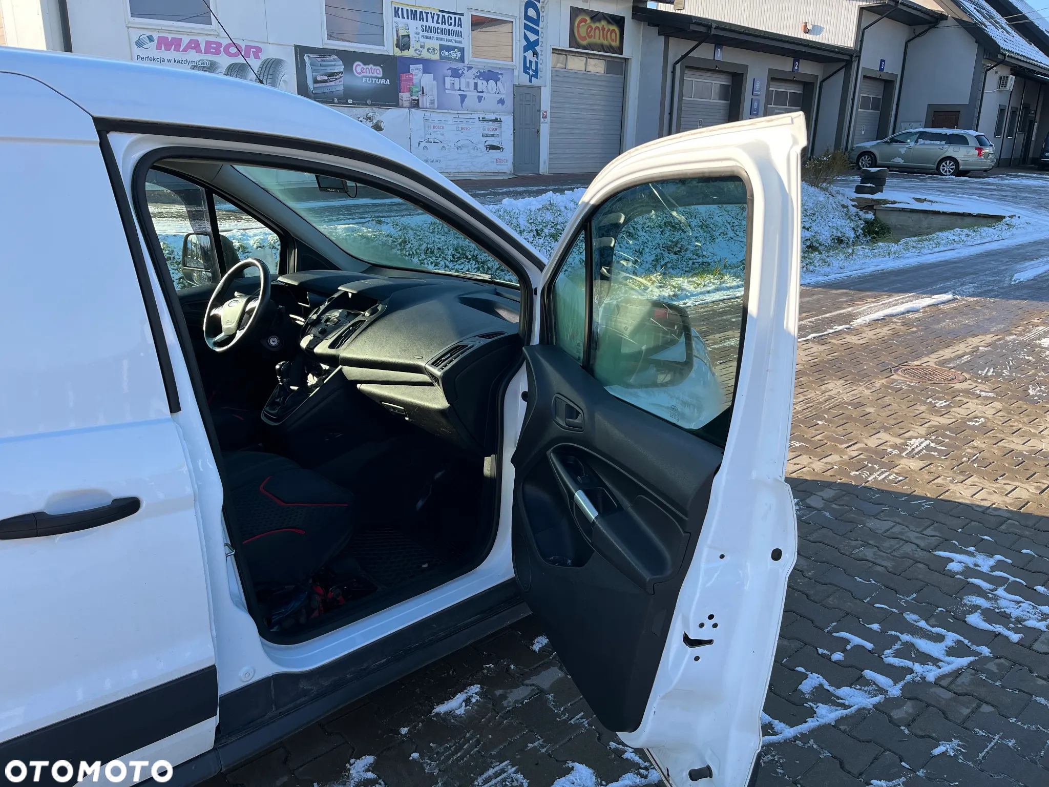 Ford Transit Connect - 8
