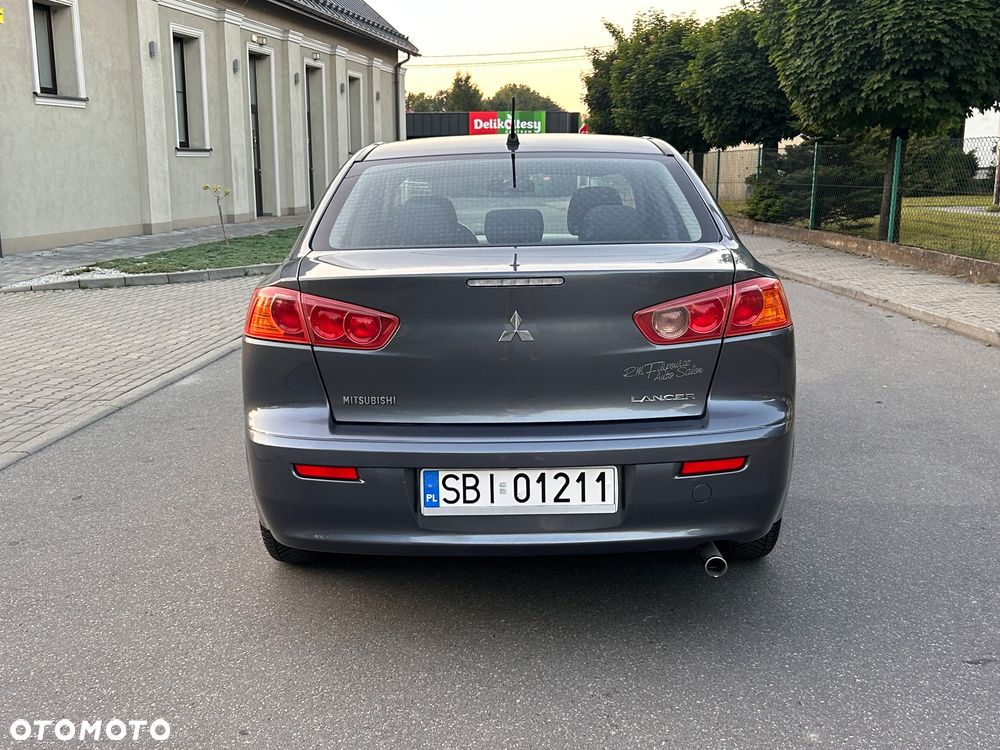Mitsubishi Lancer 1.5 Inform - 6