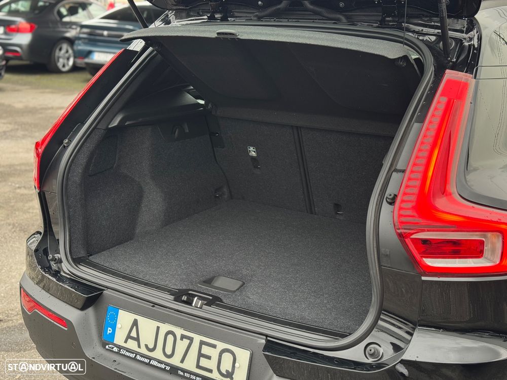 Volvo XC 40 1.5 T2 Momentum Core - 10