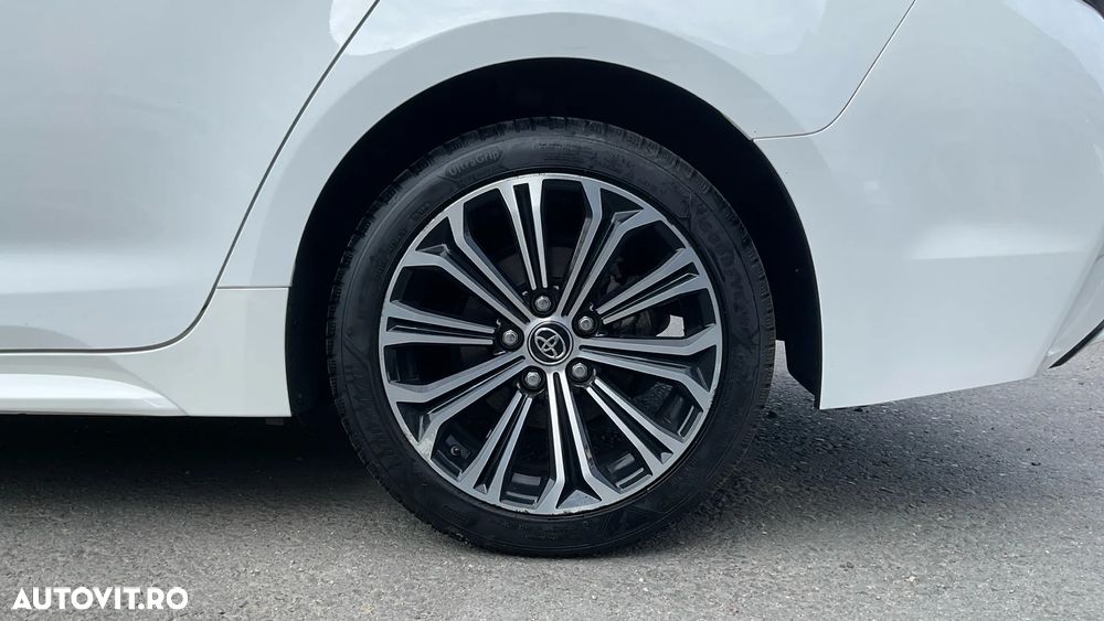 Toyota Corolla 1.8 HSD TS Dynamic - 22