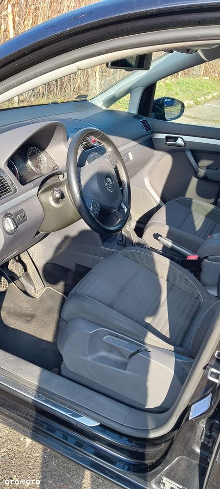 Volkswagen Touran 1.6 TDI DPF BlueMot Comfortline - 11