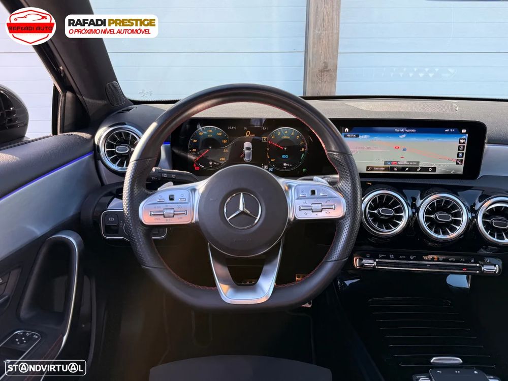 Mercedes-Benz A 250 e 8G-DCT AMG Line - 23