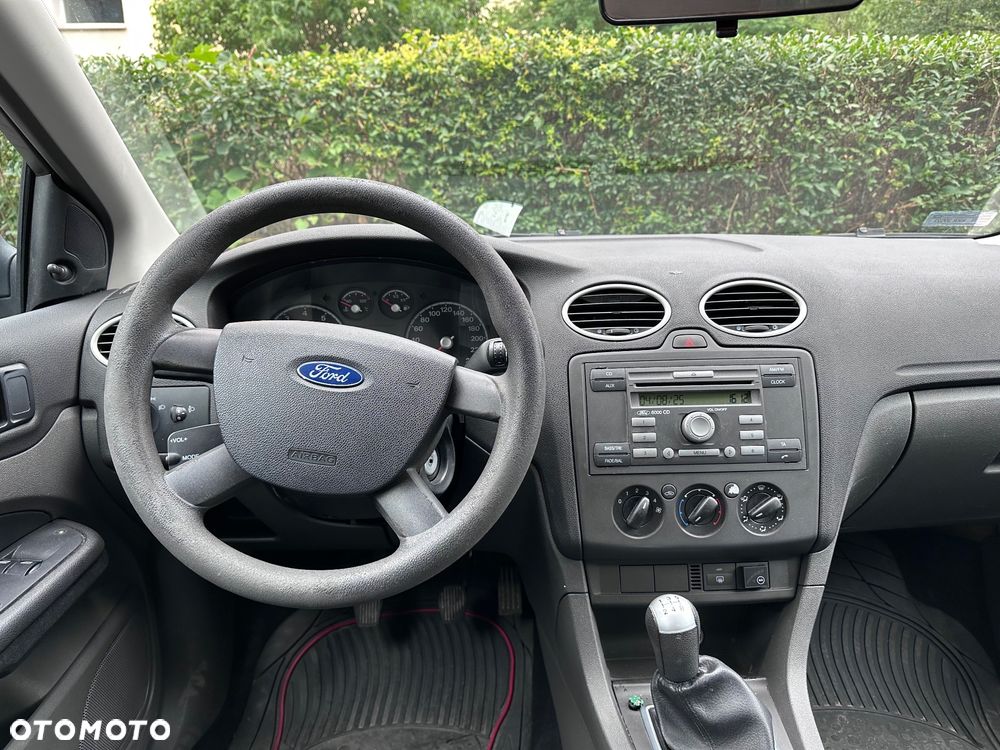 Ford Focus 1.6 Trend - 18