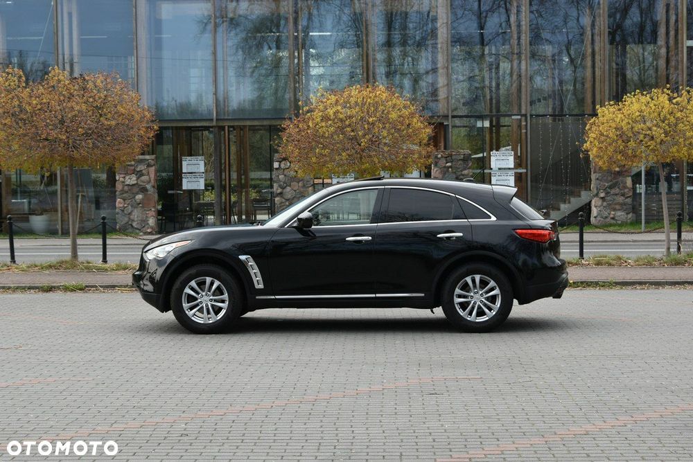 Infiniti FX - 5