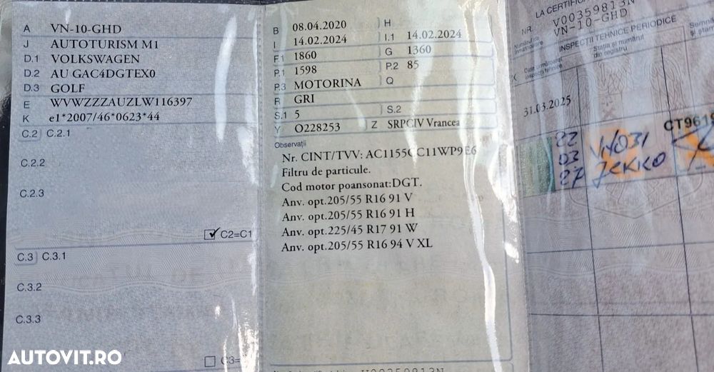 Volkswagen Golf - 5