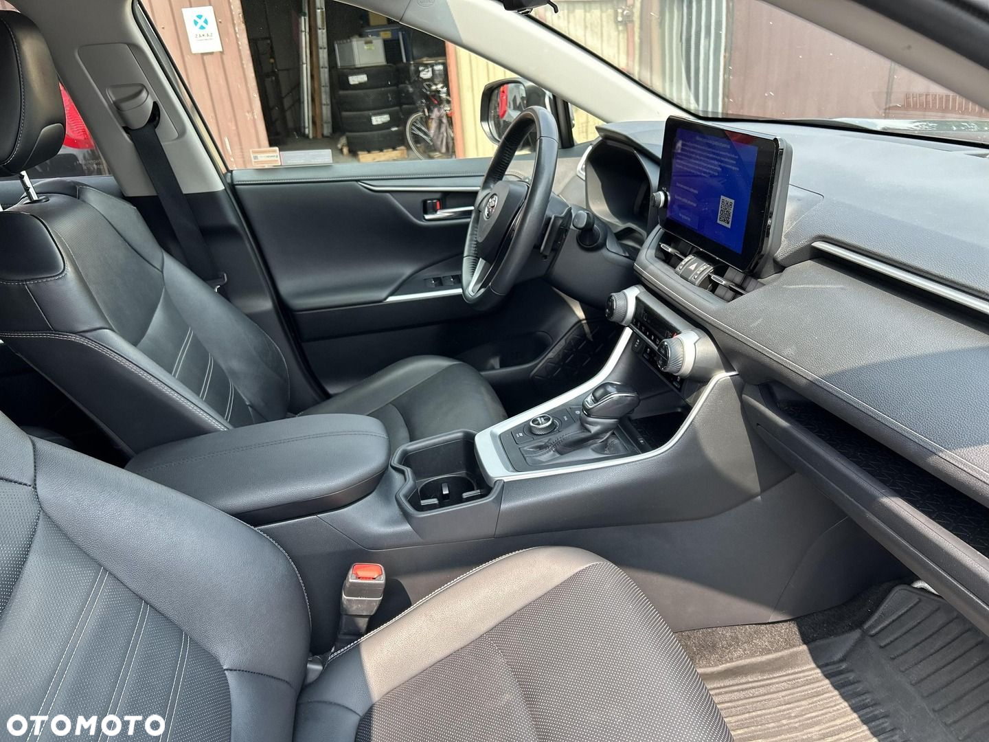 Toyota RAV4 - 9