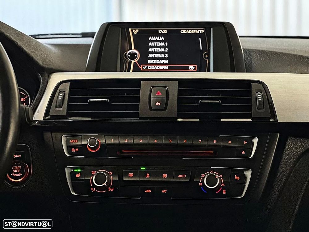 BMW 318 d Line Sport - 31