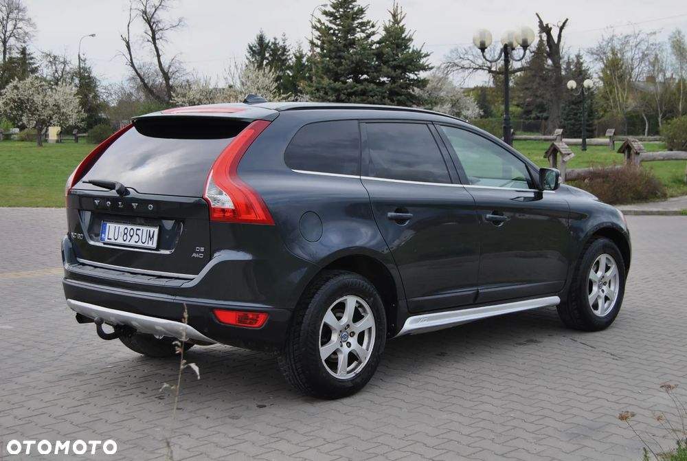 Volvo XC 60 D5 AWD Momentum - 3