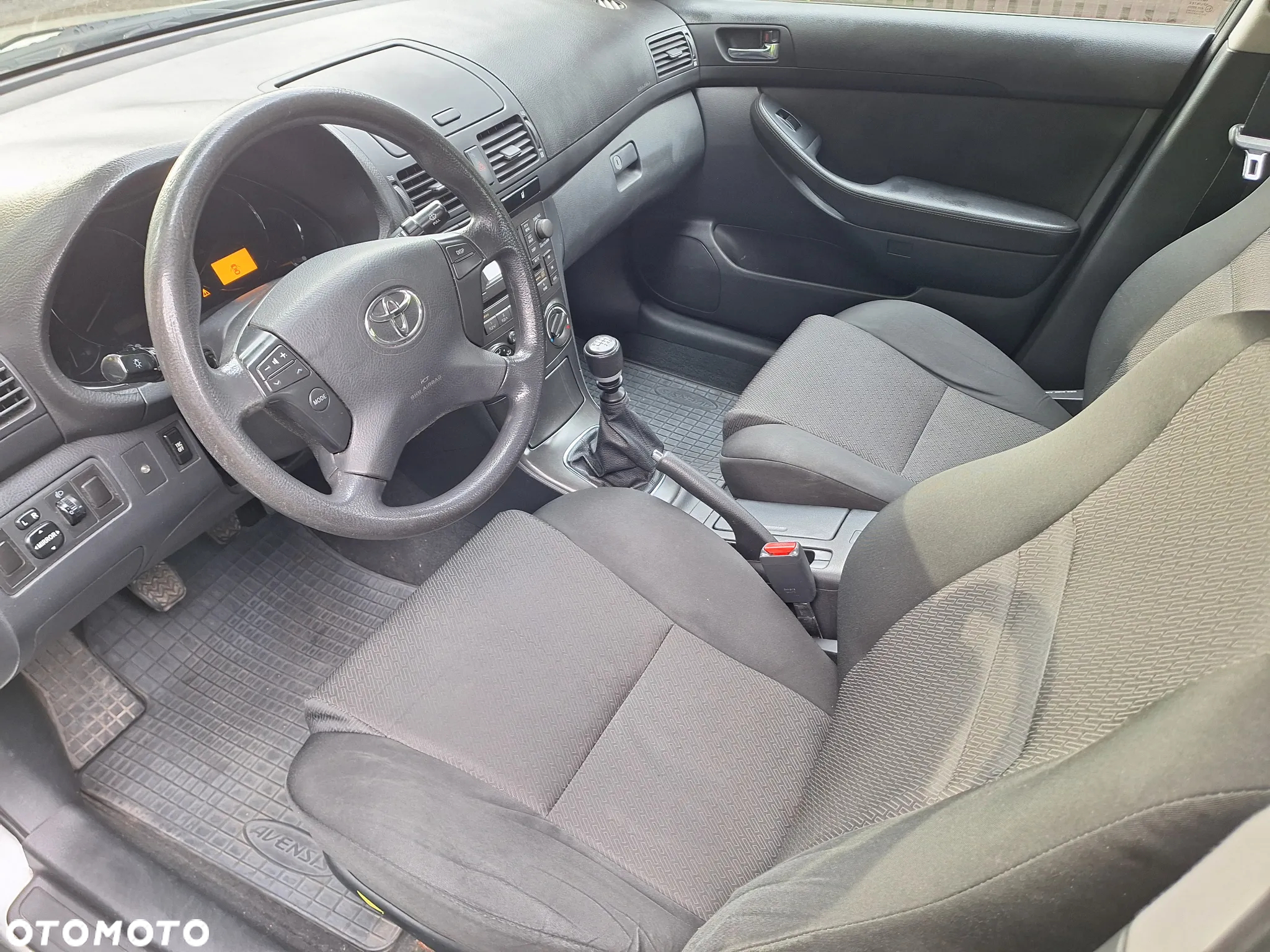 Toyota Avensis 2.0 D-4D Luna - 12