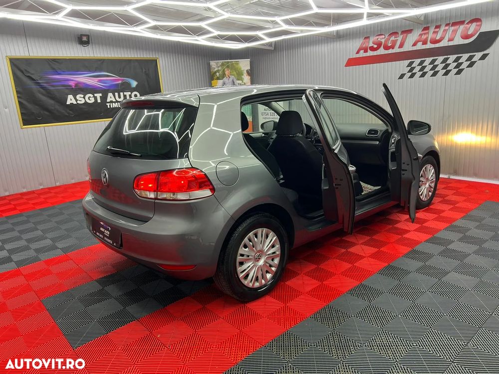 Volkswagen Golf - 18