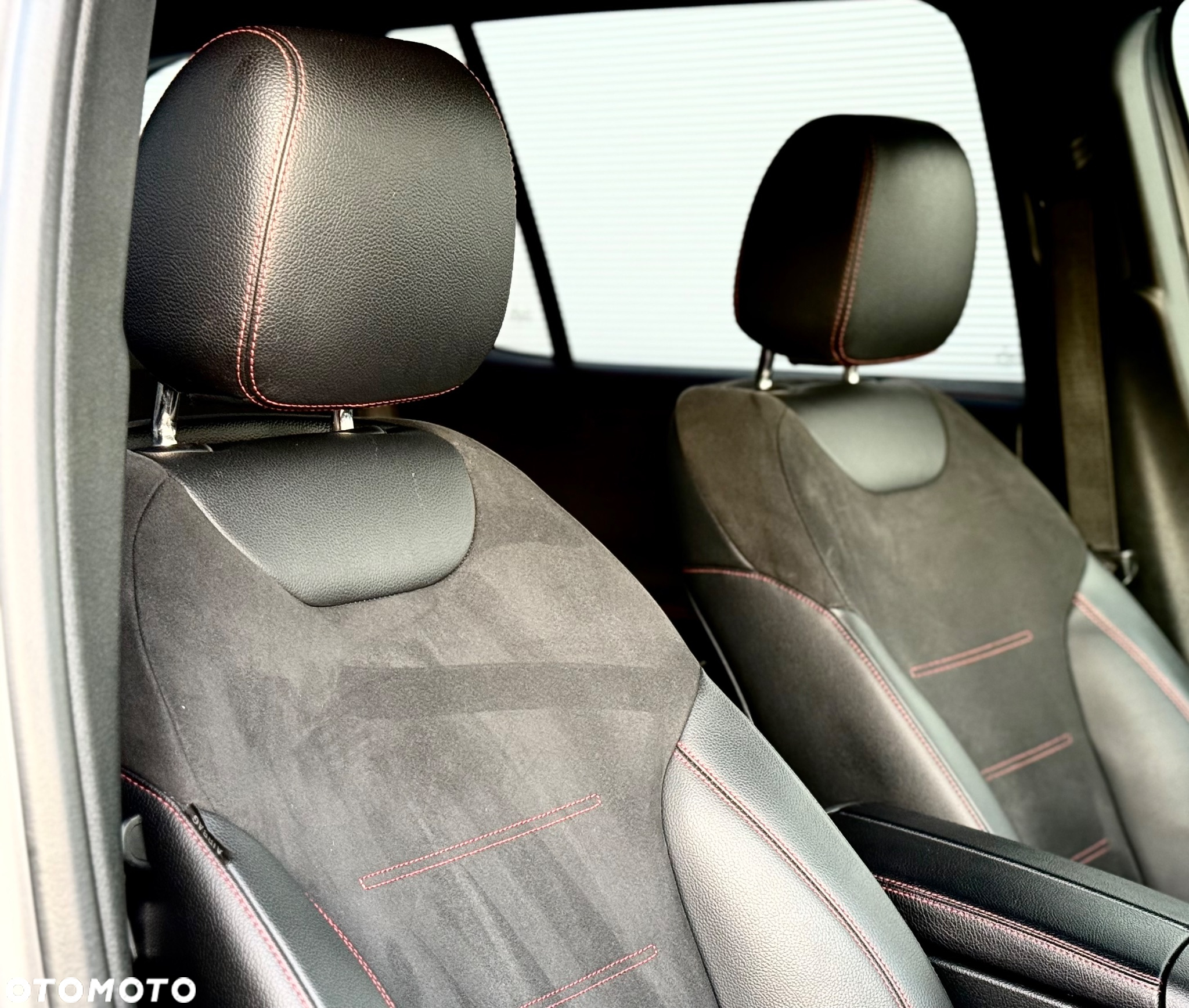 Mercedes-Benz GLB 200 d 8G-DCT AMG Line - 34