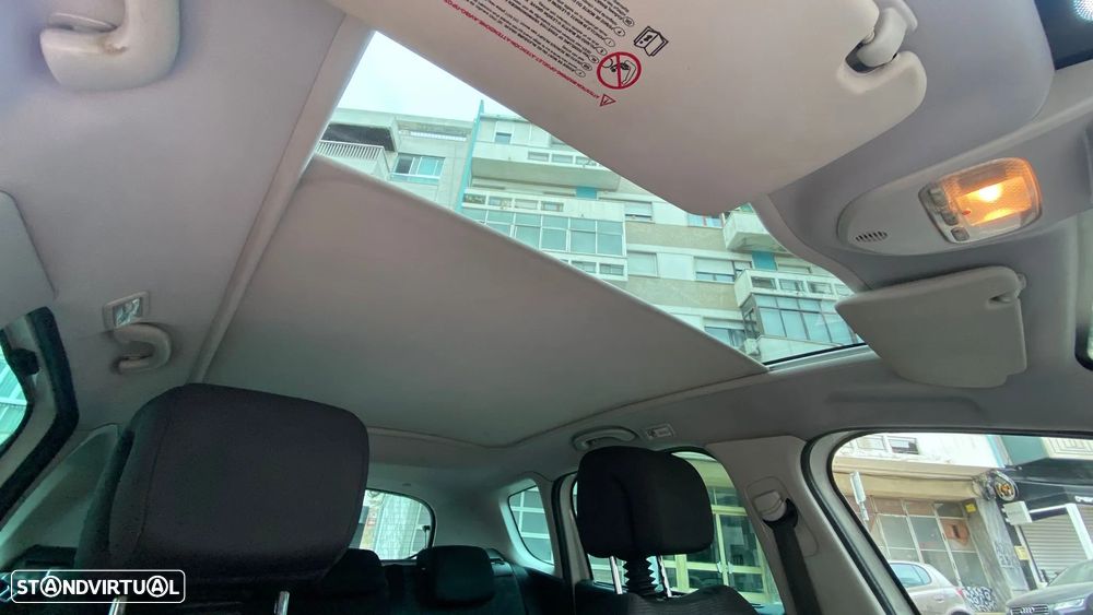 Peugeot 3008 1.6 HDi Executive CMP6 - 13