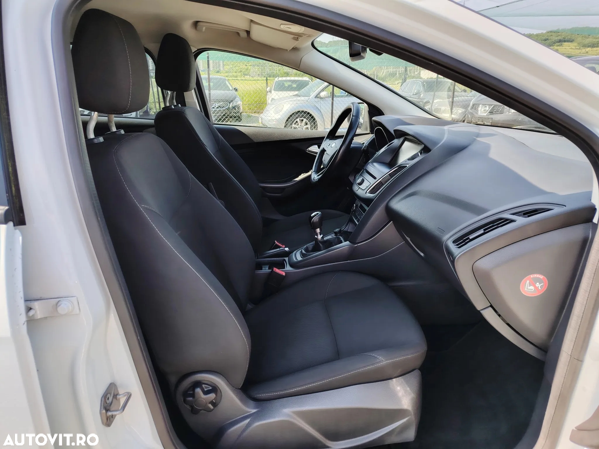 Ford Focus 1.5 TDCi DPF Start-Stopp-System Business - 13