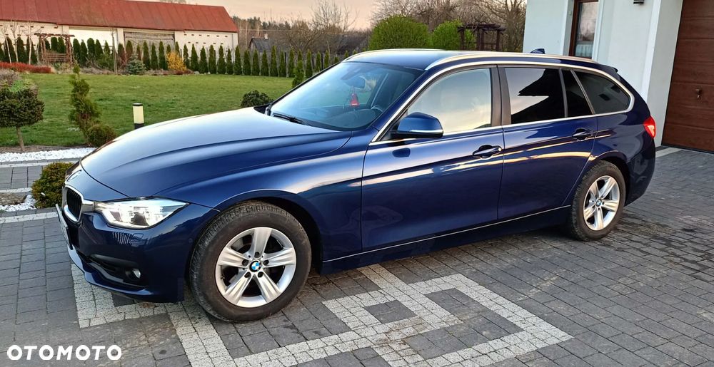 BMW Seria 3 320d Sport - 12