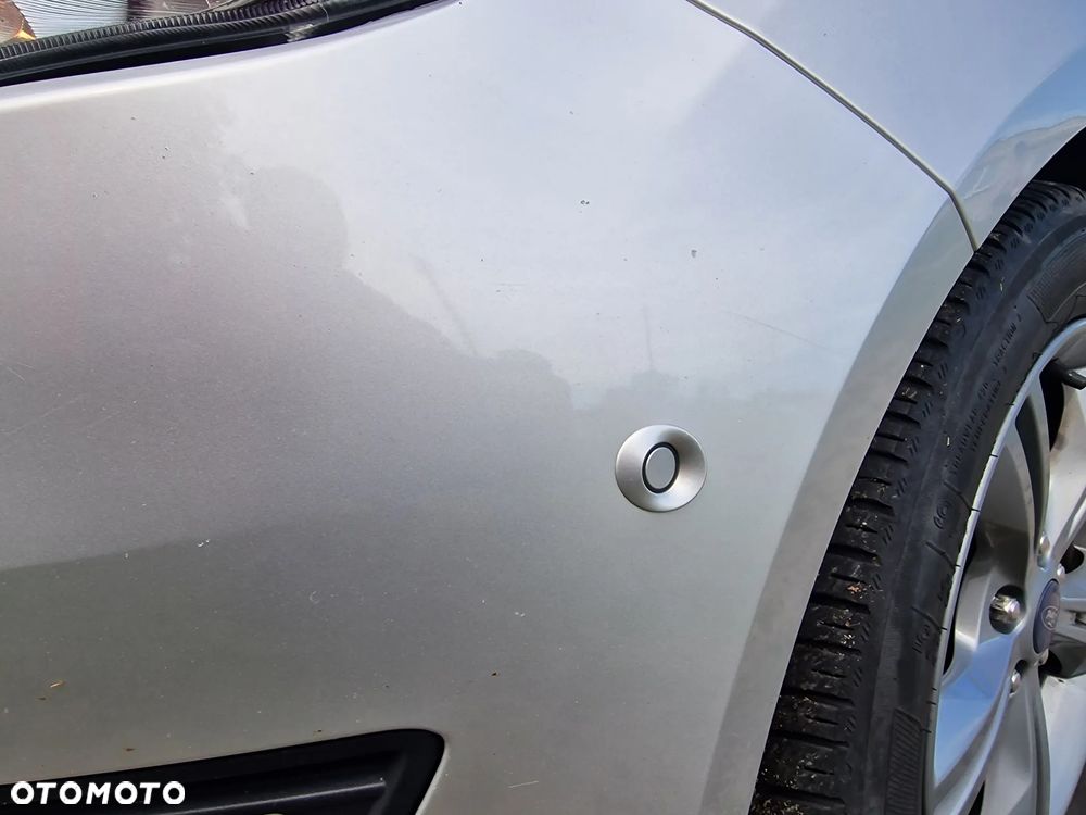 Ford Focus 1.5 TDCi SYNC Edition - 9